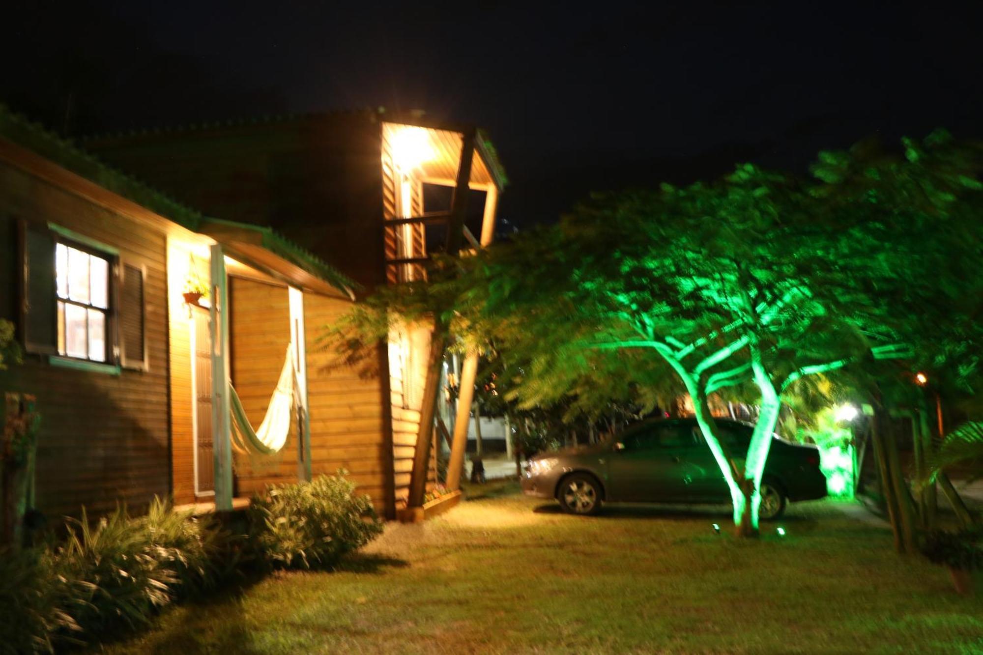 Chales Vale Da Lua - Praia Do Rosa Exterior photo